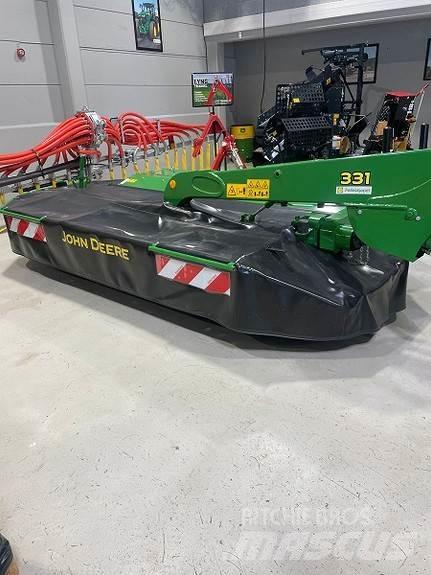 John Deere 331C Žacie stroje