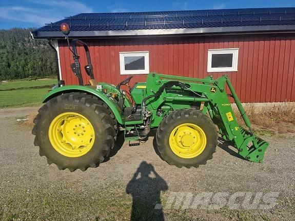 John Deere 5075E Traktory