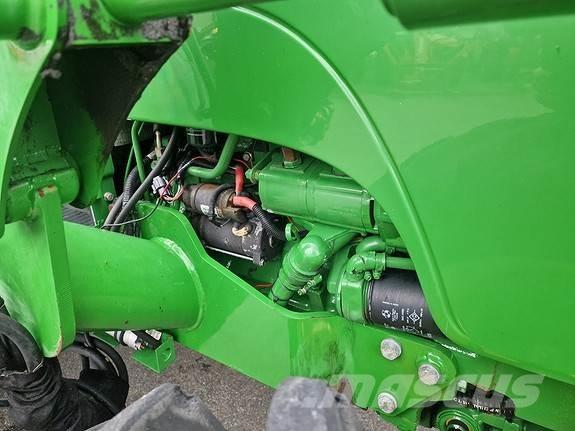 John Deere 5075E Traktory