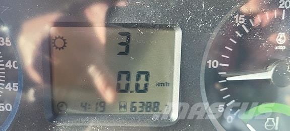 John Deere 5100R Traktory