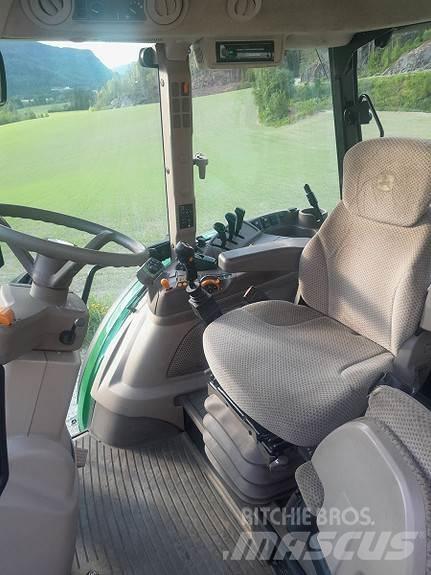 John Deere 5125R Traktory