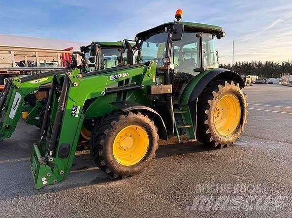 John Deere 6110MC Traktory