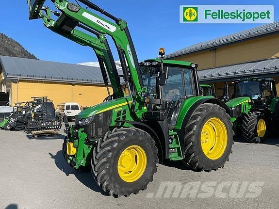 John Deere 6120M Traktory