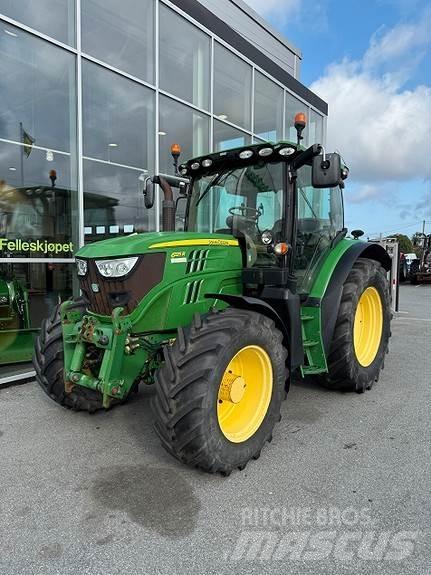 John Deere 6125R Traktory