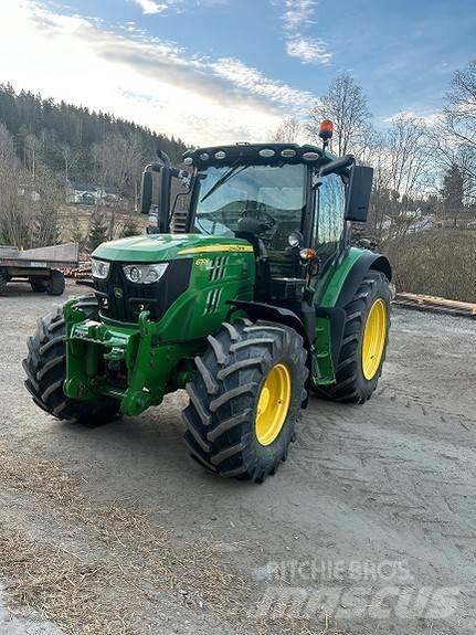 John Deere 6130R Traktory