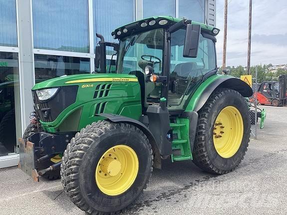 John Deere 6130R Traktory