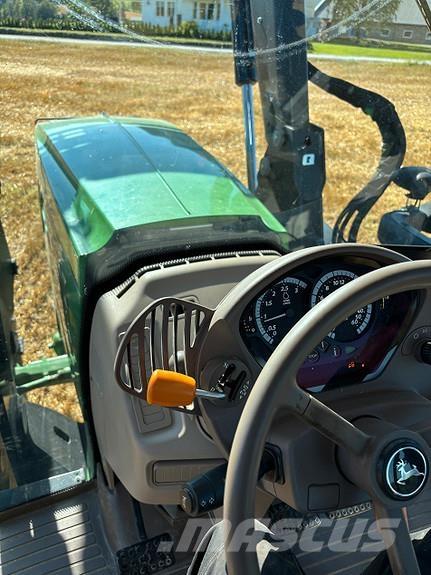 John Deere 6145R Traktory