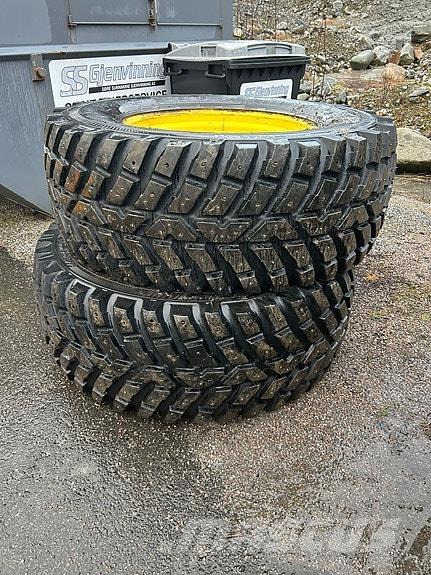 John Deere 6210R Traktory