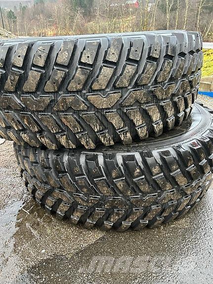 John Deere 6210R Traktory