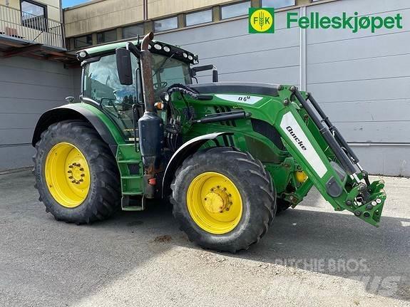 John Deere 6215R Traktory