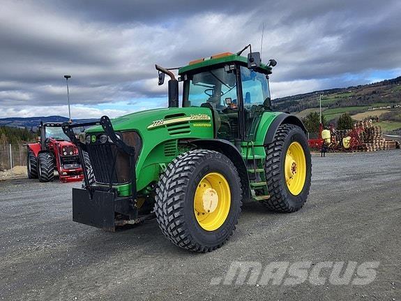 John Deere 7720 Traktory