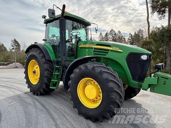 John Deere 7820 Traktory