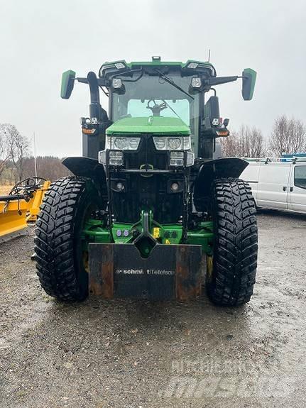 John Deere 7R330 Traktory