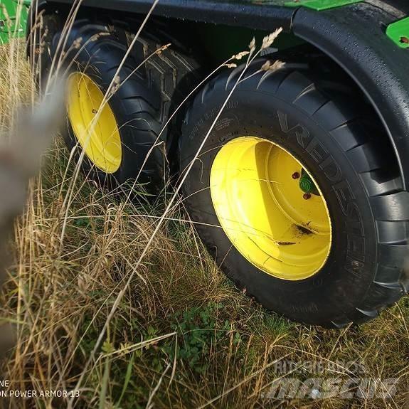 John Deere C441R Lisy na okrúhle balíky