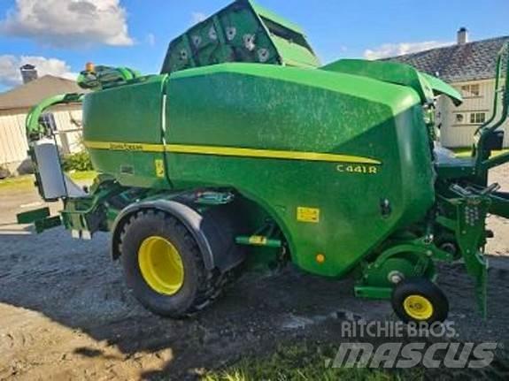 John Deere C441R Lisy na okrúhle balíky