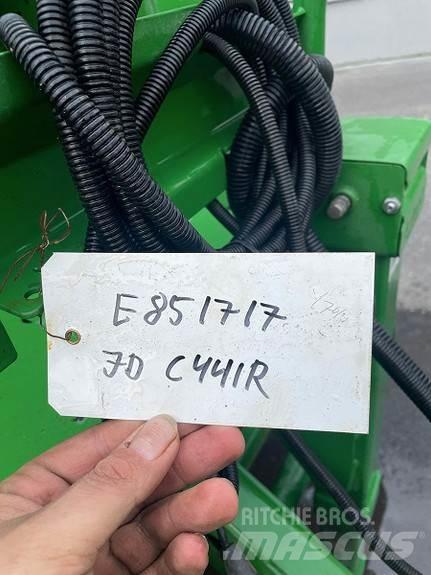 John Deere C441R Lisy na okrúhle balíky