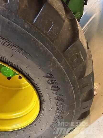 John Deere C441R Lisy na okrúhle balíky