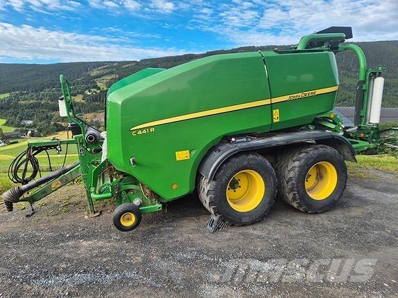John Deere C441R Lisy na okrúhle balíky