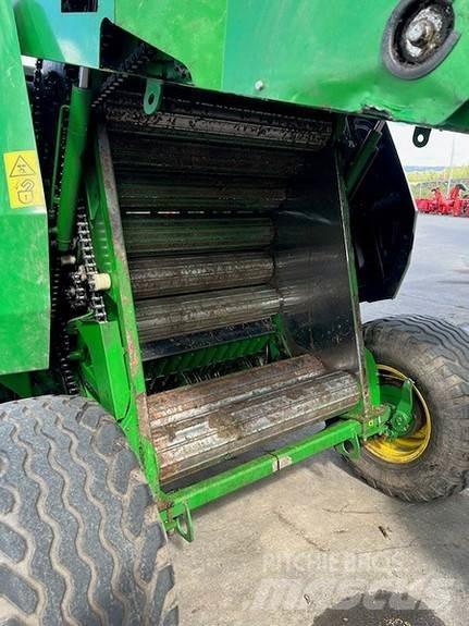 John Deere F441 Lisy na okrúhle balíky