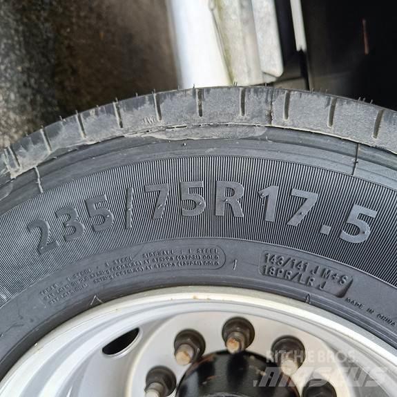 JPM LL22T Prívesy na všeobecné použitie