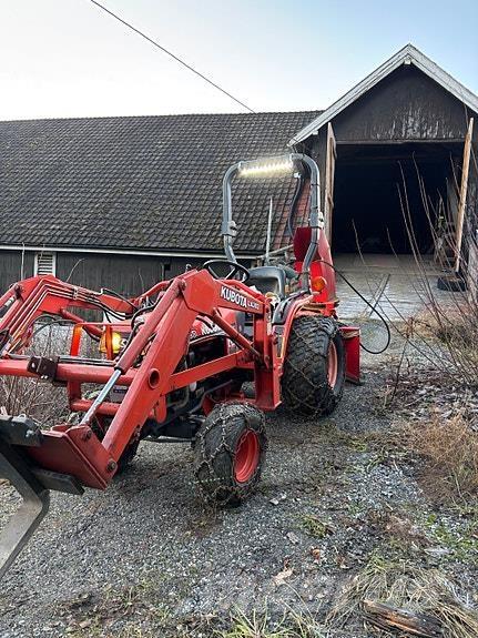 Kubota B7500 Traktory