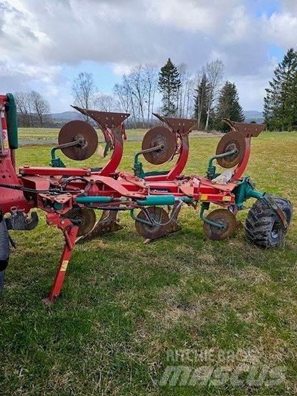 Kverneland 150S Dvojstranné pluhy