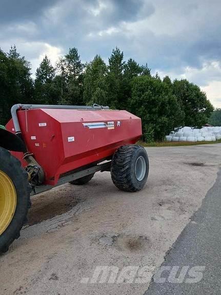 Moi GB-8 Rozmetadlá priemyselných hnojív