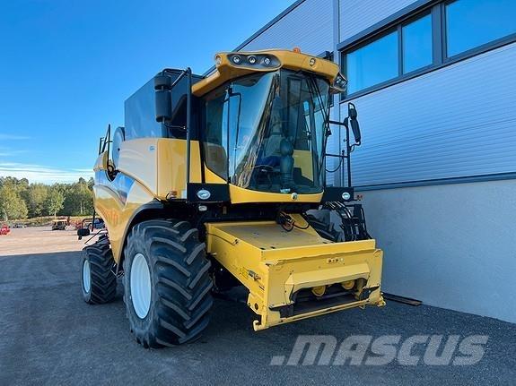 New Holland CX5080 Kombinované zberacie stroje