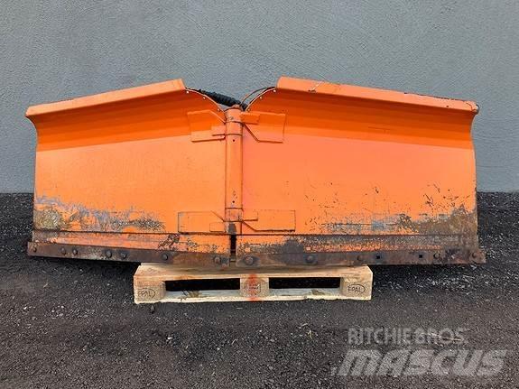 Pronar PUV-3000 Snežné pluhy, predné snežné radlice