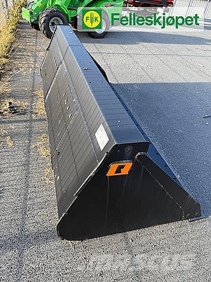 Quicke GM+ 240 Ďalšie poľnohospodárske stroje