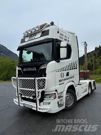 Scania S730 6x2 Ťahače