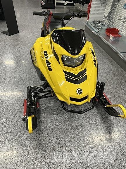 Ski-doo MXZ 120 Snehové skútre