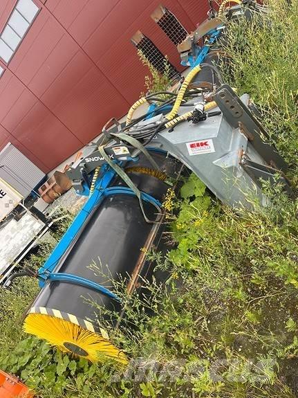 Snowek AH 330 Ďalšie cestné a snežné stroje