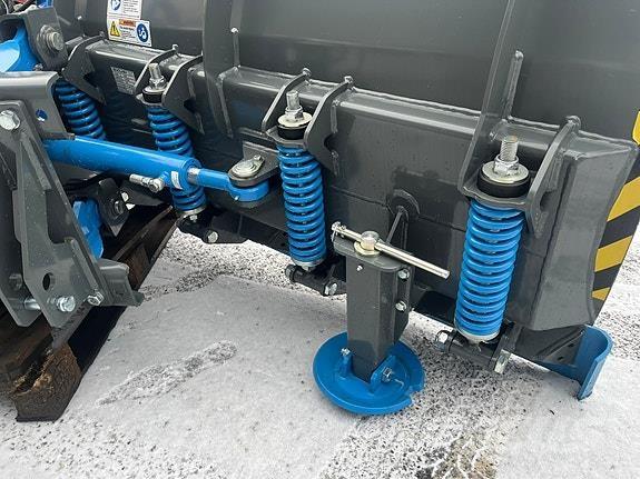 Snowek N360 Snežné pluhy, predné snežné radlice