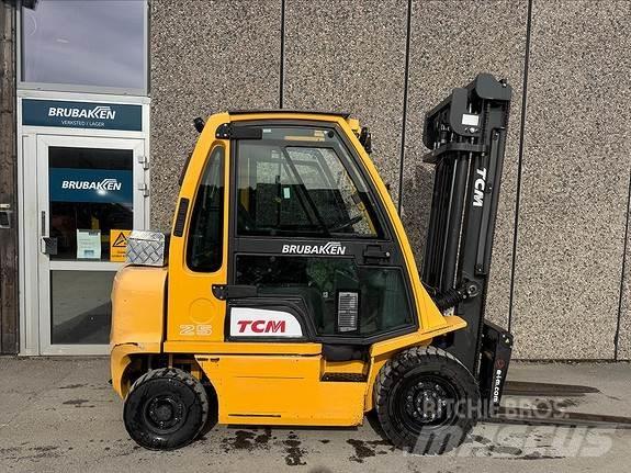 TCM FD25 Dieselové vozíky