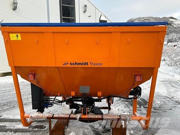  Traxos S15 VEP-490 Posýpače soli a piesku