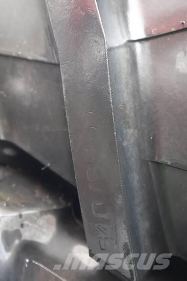 Trelleborg TM800 Pneumatiky, kolesá a ráfiky