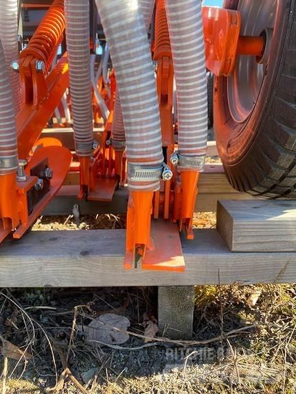 Underhaug UM7950 Mechanické sejačky