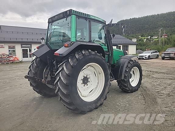 Valtra 6750-4 Traktory