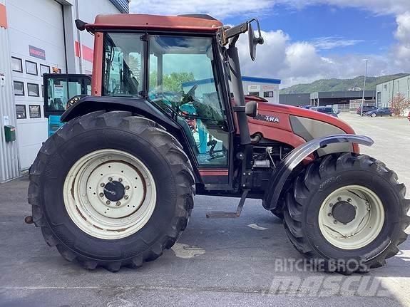 Valtra A 95-4 Traktory