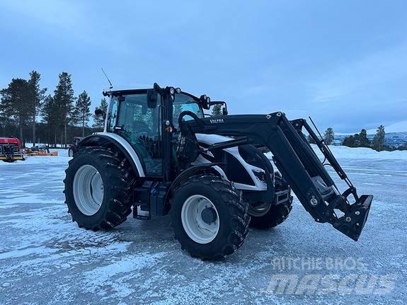 Valtra A105H Traktory