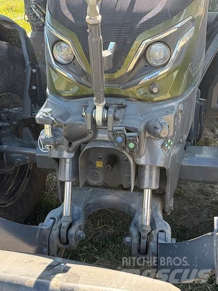 Valtra G 135 V Traktory