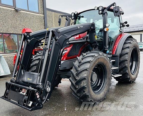 Valtra G135 Active Traktory