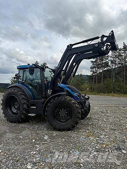 Valtra G135V Traktory