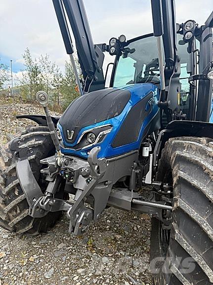 Valtra G135V Traktory