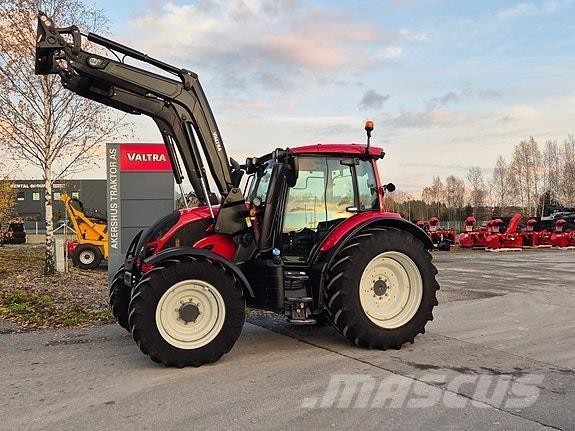 Valtra N-104 Traktory
