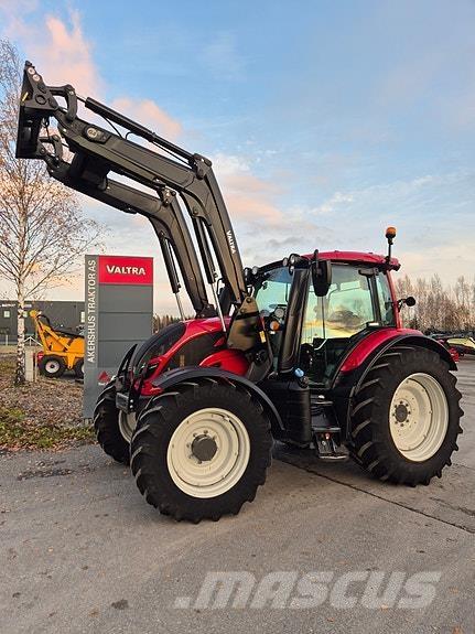 Valtra N-104 Traktory