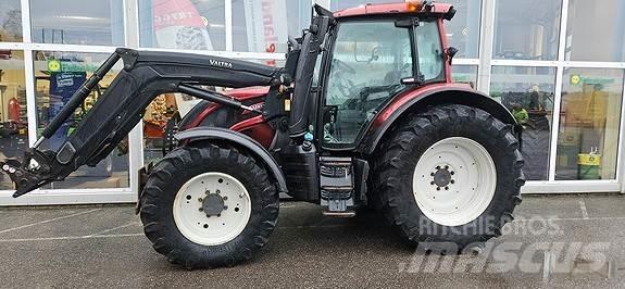 Valtra N174 Traktory
