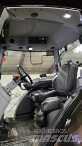 Valtra N174 Traktory