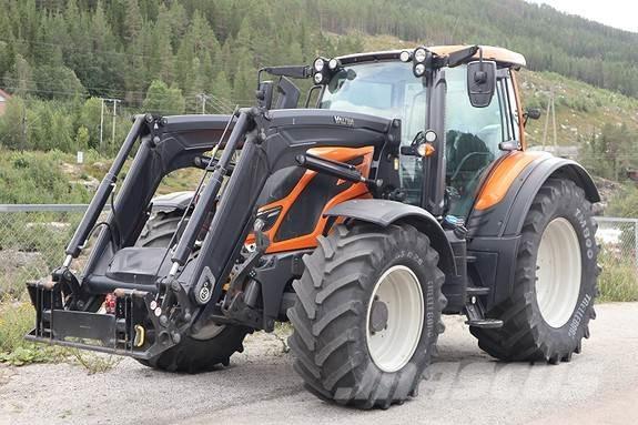 Valtra N174 D Traktory